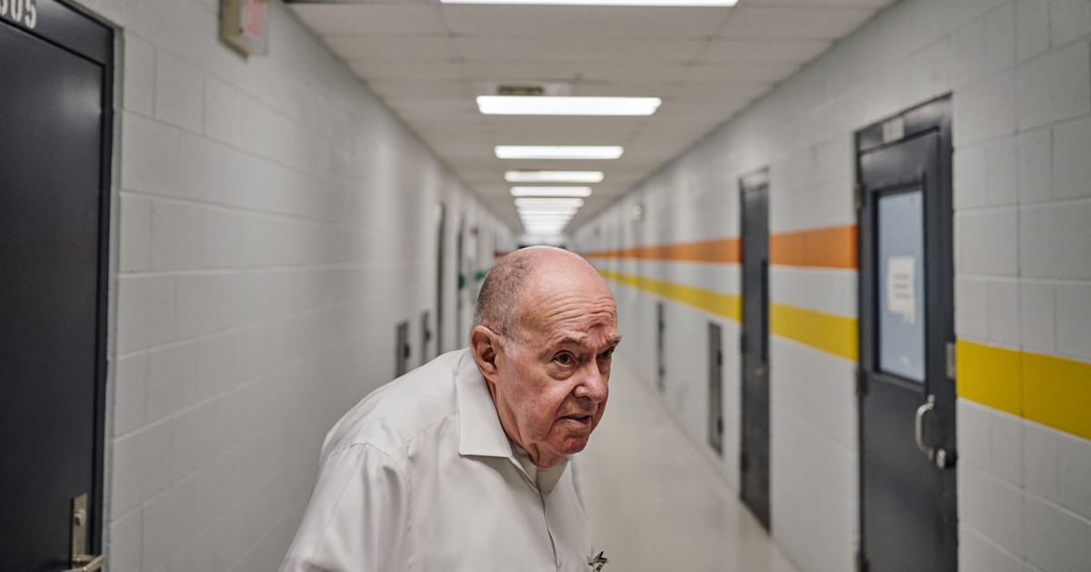 Richard L. Bean Detention Center Head Will Leave After “Loss of Confidence” in His Leadership — ProPublica