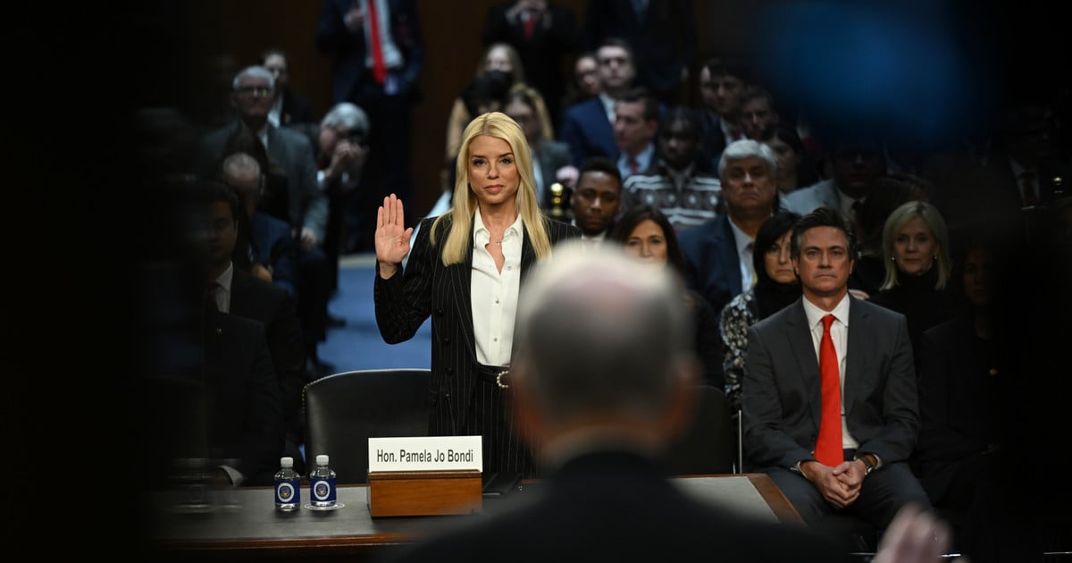 Pam Bondi Sold Trump Media Stock the Day Trump Announced Tariffs — ProPublica